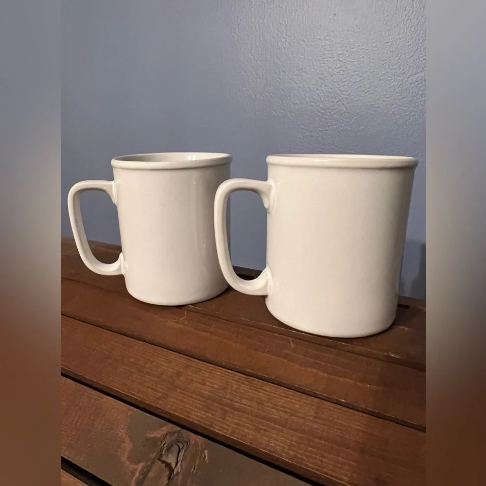 Fred Roberts Farm Animal Mug Set‎ Stoneware Boxed Illustrations Japan Set of 2